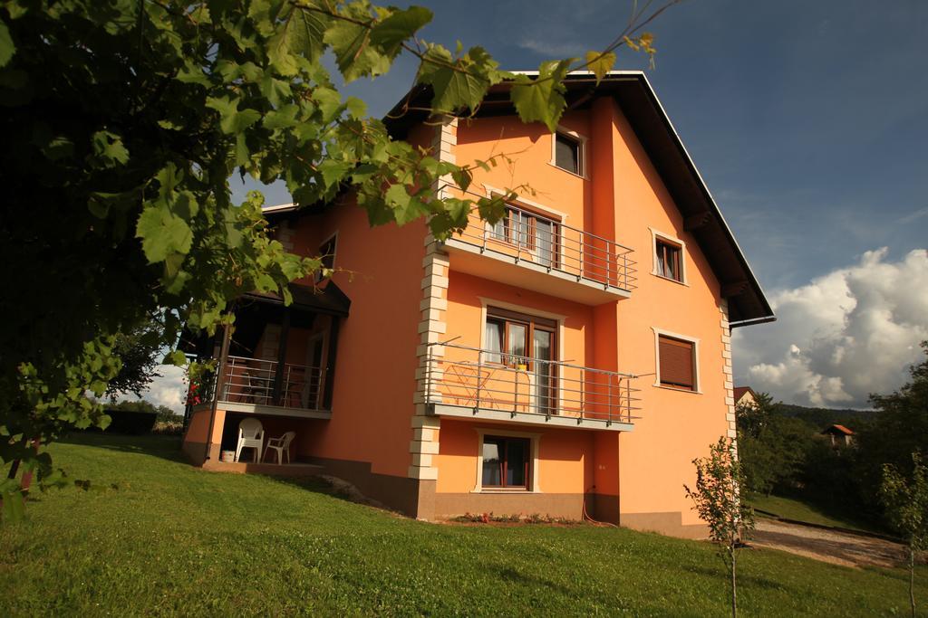 Rooms Markovic Otocac Bagian luar foto