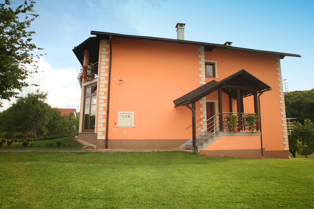 Rooms Markovic Otocac Bagian luar foto