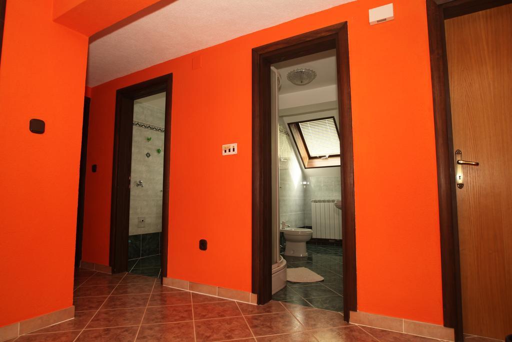 Rooms Markovic Otocac Bagian luar foto