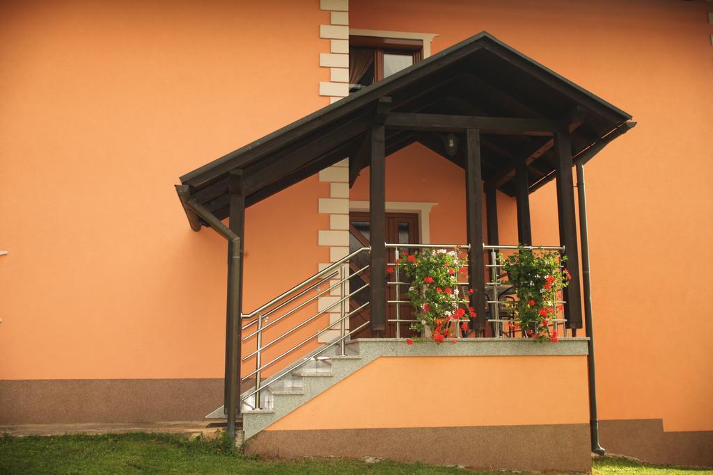 Rooms Markovic Otocac Bagian luar foto